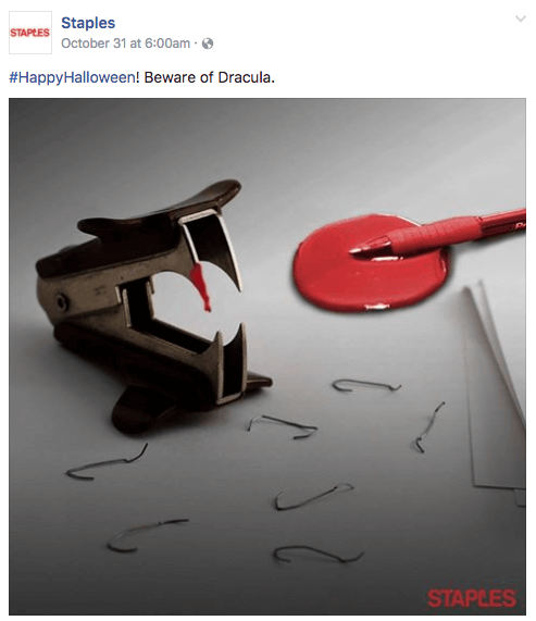Βασικά που διασκεδάζουν τους οπαδούς τους στα μέσα κοινωνικής δικτύωσης κατά τη διάρκεια του Halloween ως μέρος του μάρκετινγκ περιεχομένου τους.